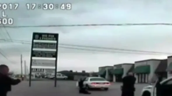 مرگ مرد امریکایی در شلیک  پلیس  آمریکا  + فیلم