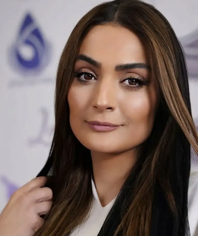 السا فیروز آذر