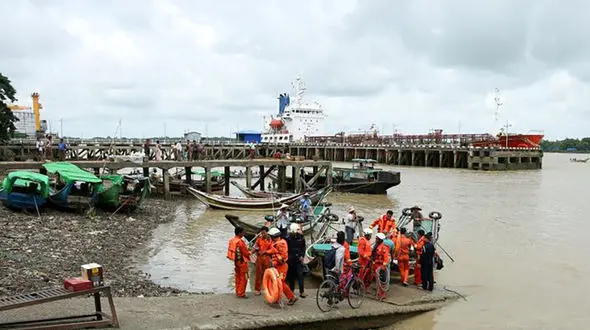 ناپدید شدن ۸ نفر در اثر واژگونی قایق در میانمار  