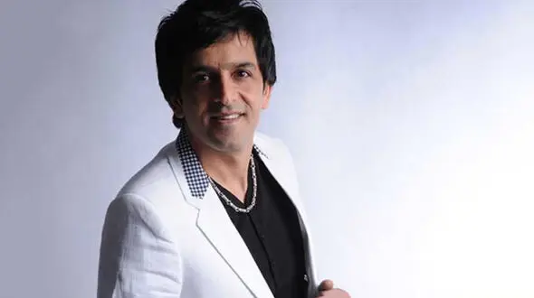 کمدین معروف نویسنده شد + عکس