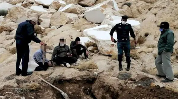 بازداشت 6 مرد که در عمق زمین دنبال گنج بودند 