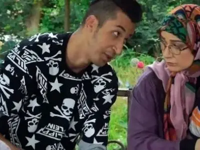 عکس| سفر در زمان؛ چهره متفاوت بهرام افشاری در 33 سالگی؛ در سفر به کیش سال 99