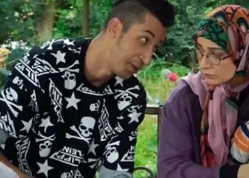 عکس| سفر در زمان؛ چهره متفاوت بهرام افشاری در 33 سالگی؛ در سفر به کیش سال 99