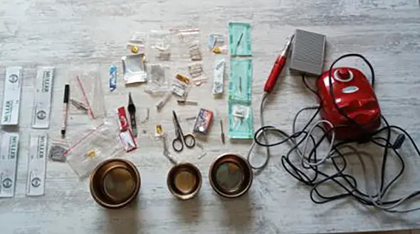 دستگیری خانم دکتر قلابی در انزلی  + عکس 