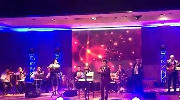 کلاهبرداری خوانندگان ایرانی لس آنجلس از طرفدارانشان + جزییات