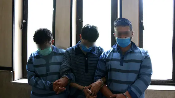 زورگیران عکاس خبری هنوز فراری هستند / زورگیر گوش شکسته دزد او نیست! + عکس و فیلم