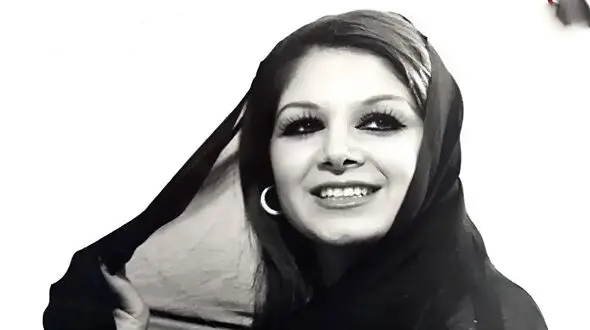 سفر در زمان / عکس پوستر رنگی «شورانگیز طباطبایی و فردین» در مجله ستاره سینما؛ سال 54