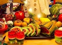 ایده‌ های خاص و جذاب برای دیزاین سفره یلدای تازه‌ عروس‌ ها + منوی شام ویژه