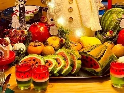 ایده‌ های خاص و جذاب برای دیزاین سفره یلدای تازه‌ عروس‌ ها + منوی شام ویژه