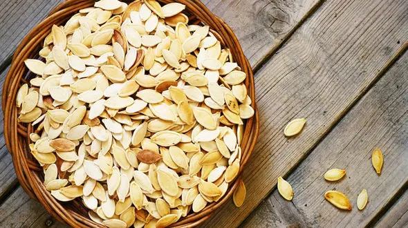 معرفی دانه هایی سرشار از چربی مفید/دانه هایی که از قلب محافظت می کنند