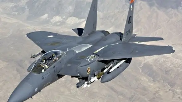 جنگنده تهاجمی چندمنظوره و دوسرنشین «F-15E استرایک ایگل» آمریکای هدف قرار گرفت