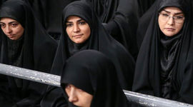 حضور سحر امامی مجری شبکه خبر در مراسم شام غریبان حسینی در حسینیه امام خمینی(ره)