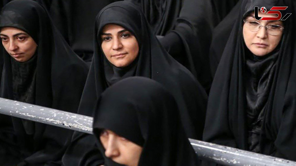 حضور سحر امامی مجری شبکه خبر در مراسم شام غریبان حسینی در حسینیه امام خمینی(ره)