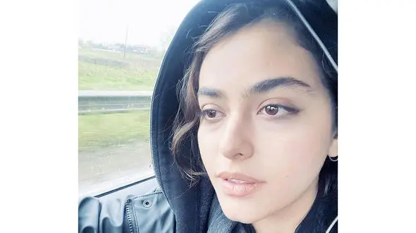 لباس خاص ریحانه در بیرون از خانه ! 