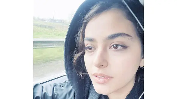 لباس خاص ریحانه در بیرون از خانه ! 