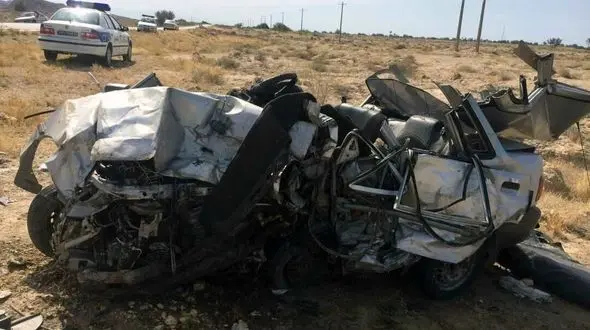 زنده زنده سوختن راننده نیسان در صحنه تصادف / در دیر رخ داد +تصاویر