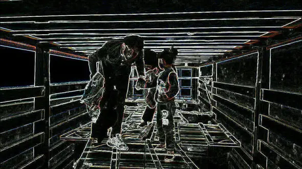 قاچاق یک زن و سه مرد با تریلی آهن به ترکیه در مرز بازرگان 