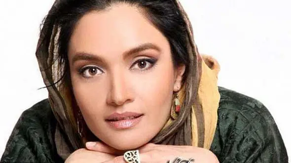 پوشش غیر اخلاقی خانم بازیگر بعد از مهاجرت و برگشت دوباره به ایران !