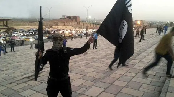 داعش زن ، شوهر و سه فرزند آنها را اعدام کرد / این خانواده قصد فرار از موصل را داشتند