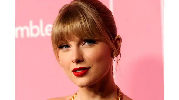 مخفیانه از تیلور سوئیفت و نامزدش+ عکس