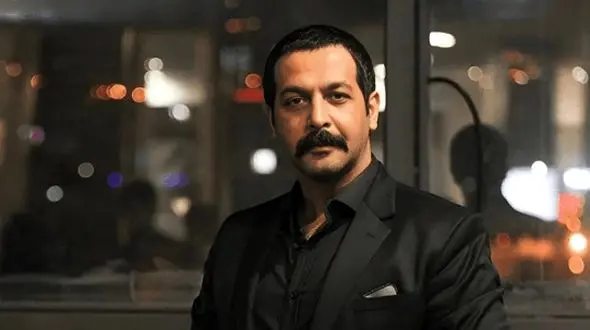 فیلم / نگاهی به چیدمان مجلل و شاهانه خانه کامران تفتی، تازه داماد سینما در زمان مجردی /  واقعا نیازی به جهیزیه متین ستوده نداره ...