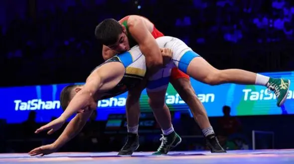 درخشش آزادکاران جوان ایران در آسیا/  3 فینالیست در 5 وزن اول