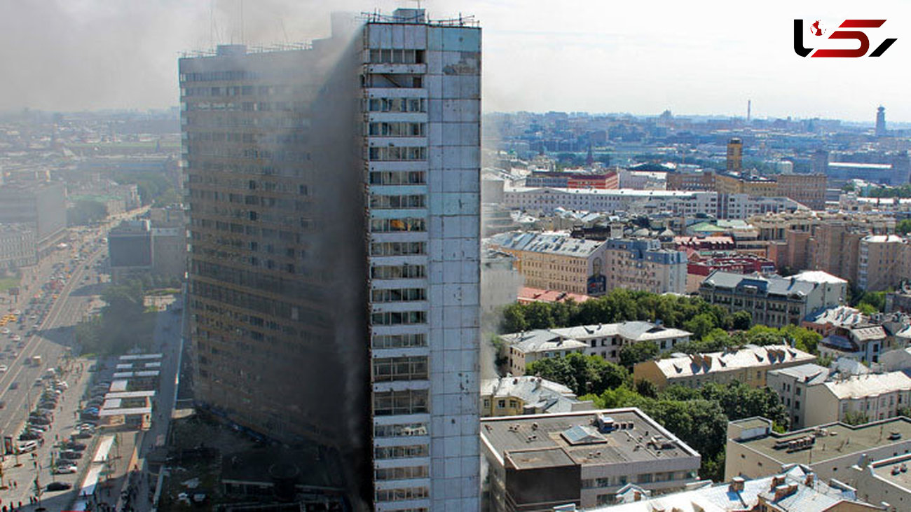آتش‌سوزی مهیب در ساختمان کتاب در مرکز مسکو + تصاویر