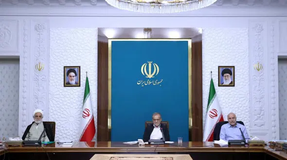 یک و نیم میلیارد دلار تسهیلات برای تامین تجهیزات نیروگاه‌های خورشیدی