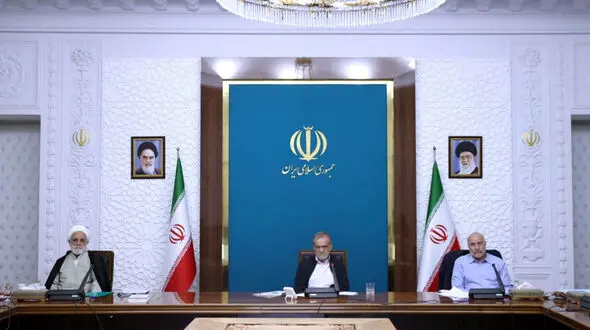 یک و نیم میلیارد دلار تسهیلات برای تامین تجهیزات نیروگاه‌های خورشیدی