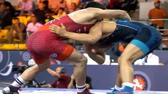 کشتی فرنگی نوجوانان آسیا| مرادی و آذرشب فینالیست شدند