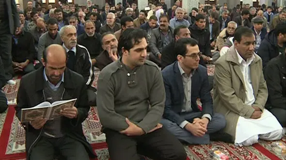 مراسم چهلم 4 دانش آموز زاهدانی در انبوهی از اشک و آه+ عکس