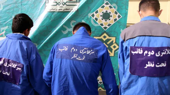 این پسر بچه ها از ترسشان دزدی  می کردند + فیلم گفتگو با دزدان تازه کار