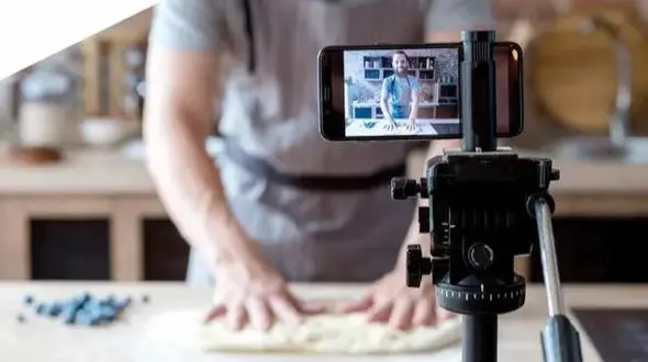 فیلم/ افشای درآمد نجومی و بالای  این فود بلاگر ایرانی همه را شوکه کرد!