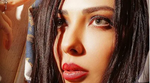 حس خوب لیلا اوتادی دریک عکس