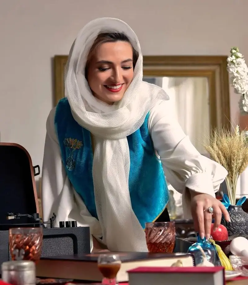 گلاره عباسی