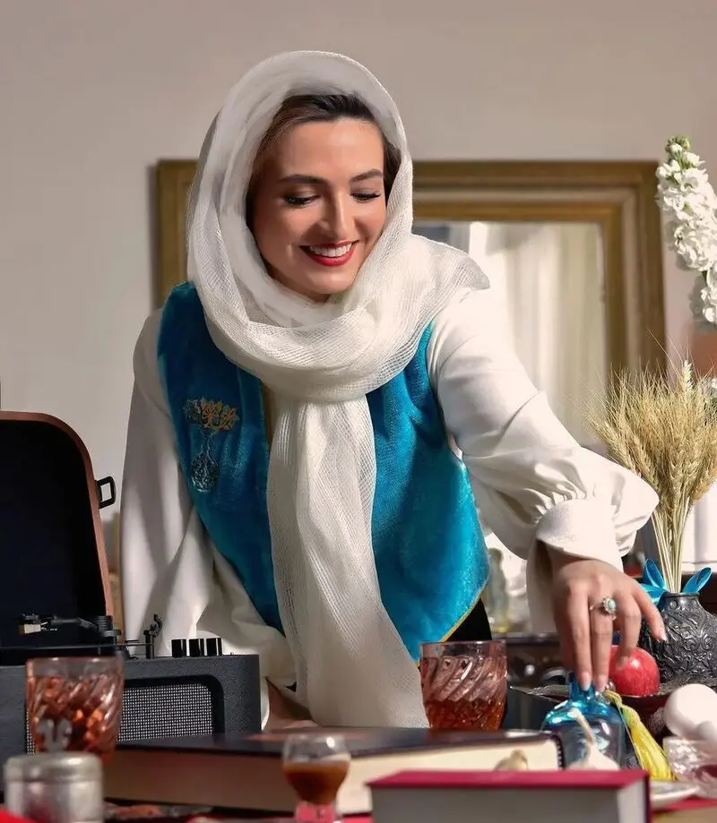 گلاره عباسی