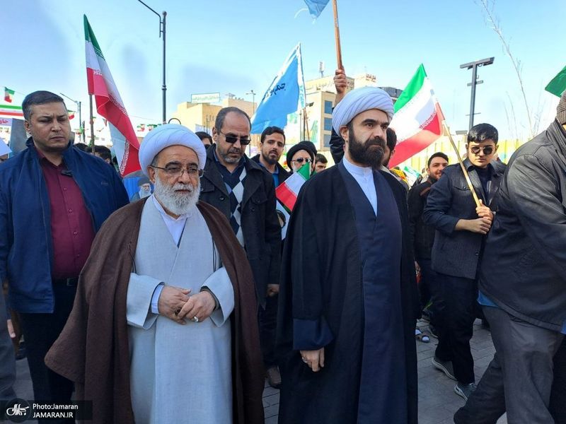 آغاز راهپیمایی یوم الله 22 بهمن در تهران با حضور مردم، مسئولان و شخصیت‌ ها + تصاویر