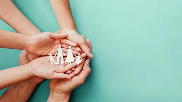 والدین سن پایین با همدم قرار دادن فرزندان خود، برای آنها مسمومیت های عاطفی ایجاد می کنند 