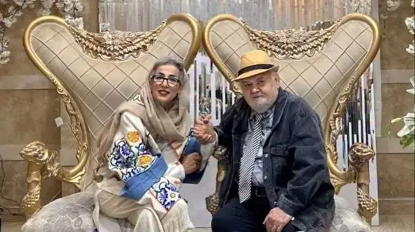 فیلم / اولین رونمایی از  چیدمان مجلل و لوکس خانه «اکبر عبدی» / از مبلمان  شاهانه  و مدرن تا لوسترهای برنجی../ از فرش اصیل ایرانی تا  ساعت پروانه ای ...