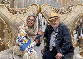 فیلم / اولین رونمایی از  چیدمان مجلل و لوکس خانه «اکبر عبدی» / از مبلمان  شاهانه  و مدرن تا لوسترهای برنجی../ از فرش اصیل ایرانی تا  ساعت پروانه ای ...