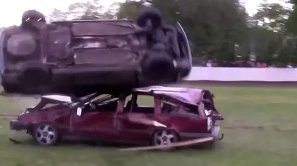 ایمن ترین خودرو دنیا را بشناسید+ فیلم