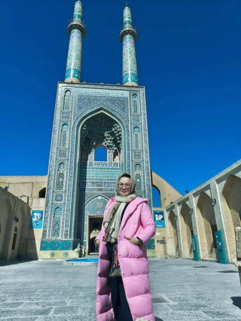 زن خیر چینی