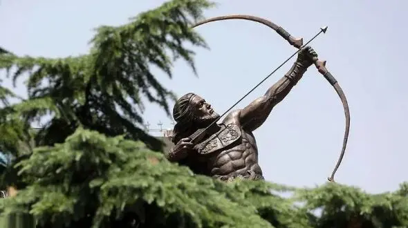 هویت ملی ایرانی؛ نصب نماد آرش کمانگیر چه پیامی دارد؟