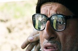 فیلم/ سکانس خنده دار سریال پایتخت/ وقتی بابا پنجعلی همه هواپیما رو میخندونه