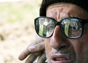 فیلم/ سکانس خنده دار سریال پایتخت/ وقتی بابا پنجعلی همه هواپیما رو میخندونه