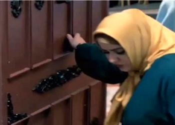 فیلم سکانس خندان / ذوق نعیمه نظام دوست جلو در همسایه وقتی نامزدش میگه چاق نیستی