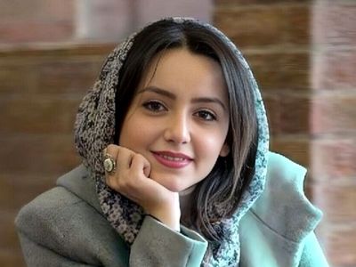 فیلم / نازنین بیاتی: دوست ندارم مردم از زندگی خصوصیم بدانند ! / هر چیزی جای خودش را دارد !