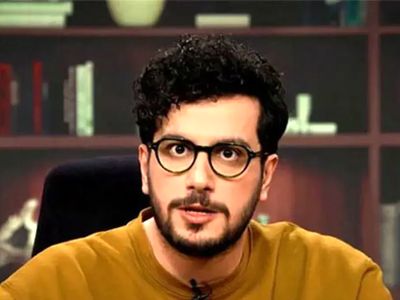 امیرحسین قیاسی: من رسما یک آدم عقده ایم! .... تازه به دوران رسیده ام و .... با اولین پولی بهم رسید رفتم تو وان خوابیدم چون...