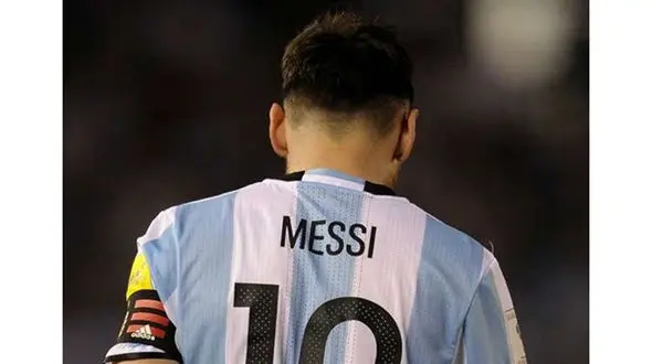  مسی: به هوا ناسزا گفتم، نه کمک‌داور! 