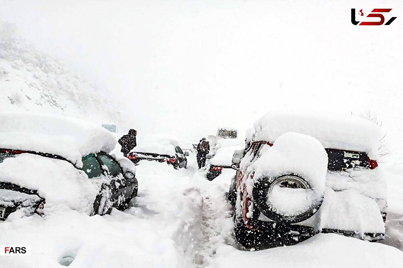 جاده چالوس و آزادراه تهران – شمال تا سه‌شنبه مسدود است / برف و باران در ۱۷ استان کشور